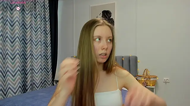 Snapshot of Peggy_Beauty chatting on March 2025 09:17:02 AM Peggy Beauty online show from March 2025 09:17:02 AM