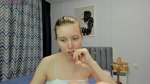 Snapshot of Peggy_Beauty chatting on March 2025 06:01:01 PM Peggy Beauty online show from March 2025 06:01:01 PM