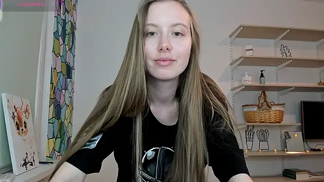 Snapshot of Peggy_Beauty chatting on October 2025 01:43:02 PM Peggy Beauty online show from October 2025 01:43:02 PM