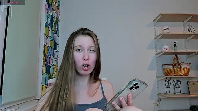 Snapshot of Peggy_Beauty chatting on October 2025 09:24:02 PM Peggy Beauty online show from October 2025 09:24:02 PM