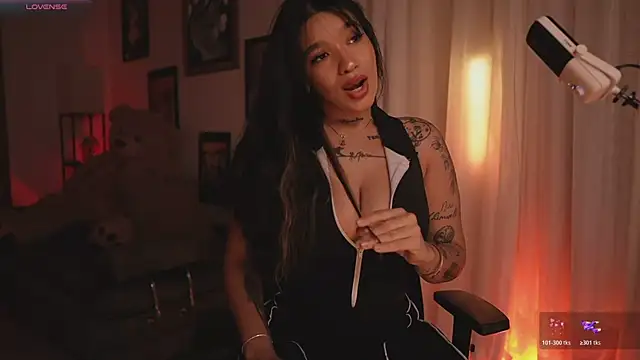 Snapshot of HannahW_ chatting on March 2026 03:59:02 PM HannahW online show from March 2026 03:59:02 PM