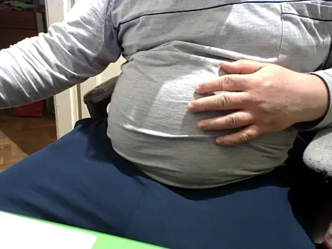 Snapshot of tipko123 chatting on April 2026 04:12:02 PM tipko123 online show from April 2026 04:12:02 PM