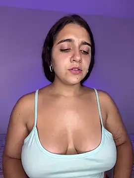 Alicia Ruiz online show from November 2025 10:42:01 PM