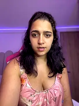 Snapshot of Alicia_Ruiz chatting on January 2026 05:37:01 PM Alicia Ruiz online show from January 2026 05:37:01 PM