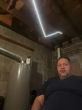 Snapshot of bigzae82 chatting on December 2024 04:22:02 AM bigzae82 online show from December 2024 04:22:02 AM