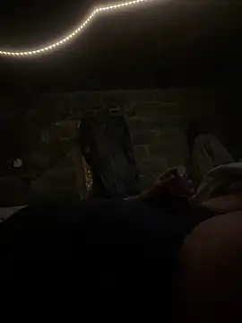 Snapshot of bigzae82 chatting on December 2024 10:10:02 AM bigzae82 online show from December 2024 10:10:02 AM