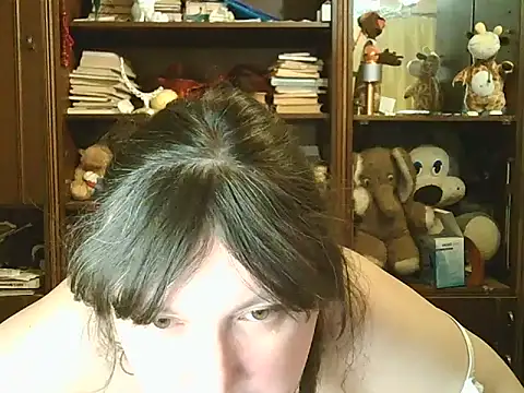 Snapshot of CarrieQPeach chatting on April 2026 09:50:02 PM CarrieQPeach online show from April 2026 09:50:02 PM