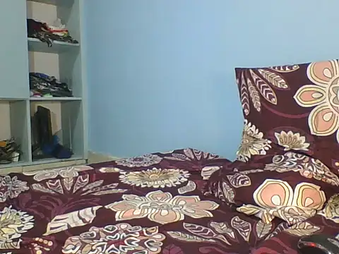 SilentQueen93 online show from November 2025 04:08:01 PM