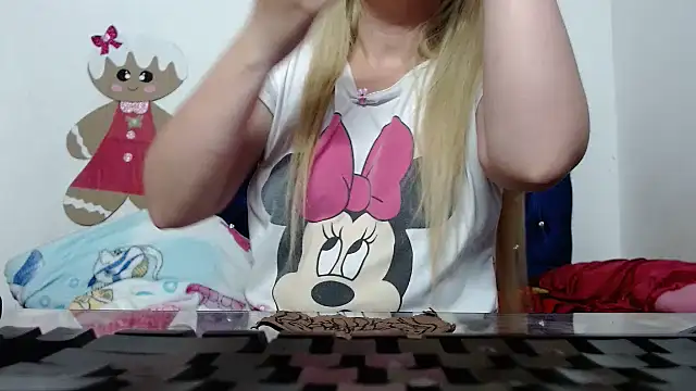 69liamilk69 online show from November 2025 04:44:02 AM