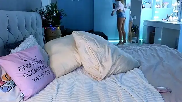 MissSiona online show from December 2024 06:10:02 AM