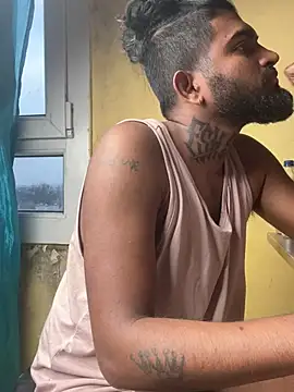 Snapshot of TiltedTen chatting on February 2025 04:59:01 PM TiltedTen online show from February 2025 04:59:01 PM