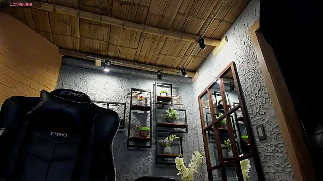 Snapshot of alexgiraldo_ chatting on January 2025 11:15:02 AM alexgiraldo online show from January 2025 11:15:02 AM