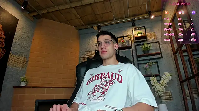 Snapshot of alexgiraldo_ chatting on January 2025 11:17:01 AM alexgiraldo online show from January 2025 11:17:01 AM