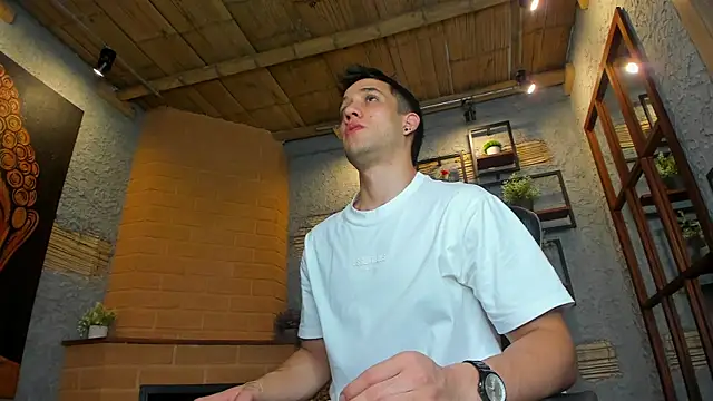 Snapshot of alexgiraldo_ chatting on February 2025 11:23:02 AM alexgiraldo online show from February 2025 11:23:02 AM