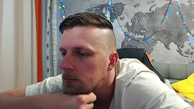 Snapshot of VikingChrisss chatting on January 2025 01:14:02 PM VikingChrisss online show from January 2025 01:14:02 PM