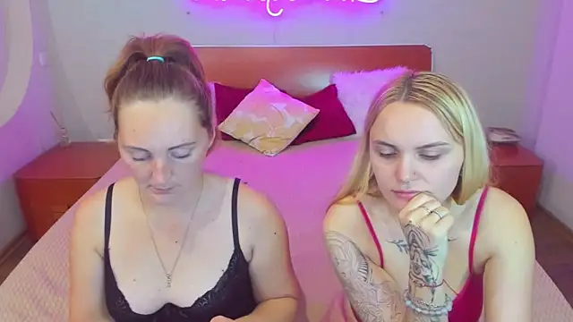 Snapshot of MagicEyess chatting on November 2025 06:32:01 PM MagicEyess online show from November 2025 06:32:01 PM