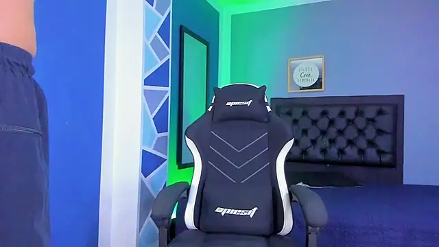 alex oficial online show from November 2025 06:52:01 AM