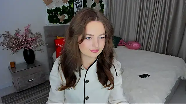 MiracleCurly online show from March 2025 04:04:01 PM