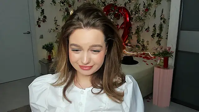 MiracleCurly online show from March 2026 10:08:02 AM