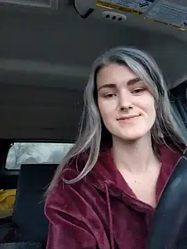 Lilmissvyx online show from December 2024 04:20:01 PM