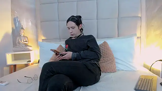 Hecatee 77 online show from September 2025 07:49:01 PM