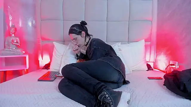 Hecatee 77 online show from December 2025 07:53:01 PM