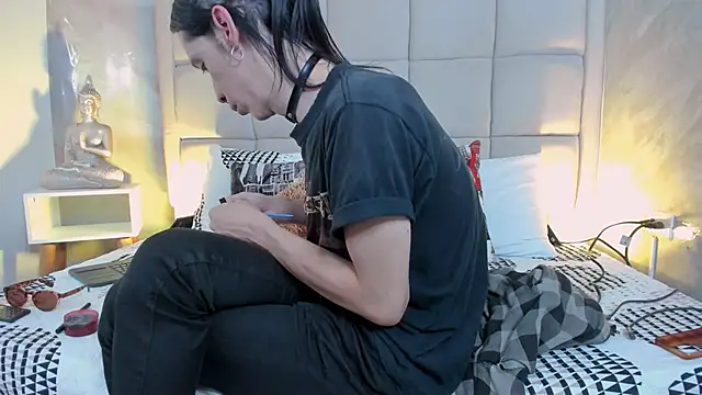 Hecatee 77 online show from December 2025 07:53:02 PM