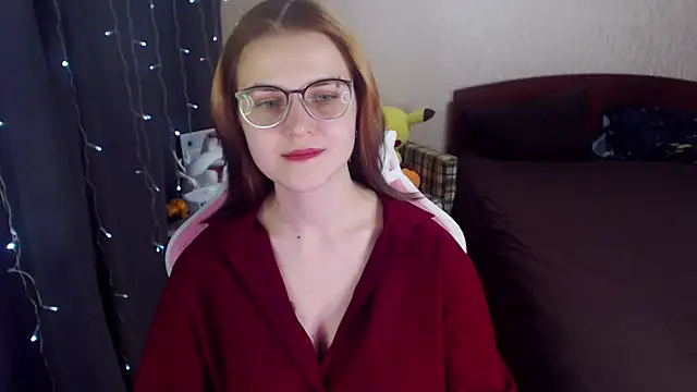 Snapshot of MissBrightShine chatting on February 2025 12:55:01 PM MissBrightShine online show from February 2025 12:55:01 PM