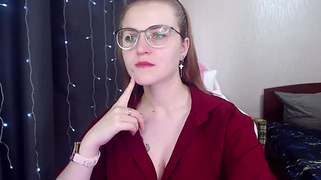 Snapshot of MissBrightShine chatting on February 2025 10:10:01 AM MissBrightShine online show from February 2025 10:10:01 AM