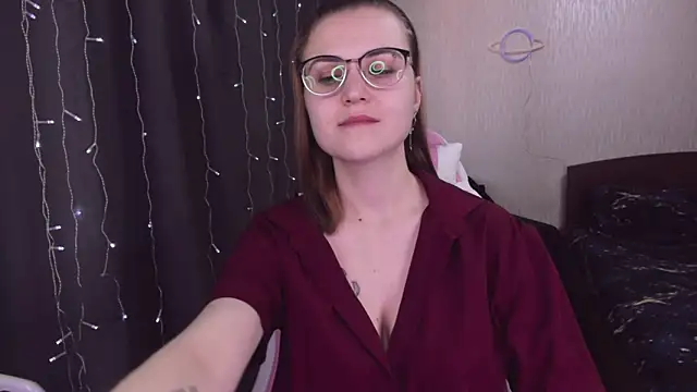 Snapshot of MissBrightShine chatting on February 2025 01:08:02 PM MissBrightShine online show from February 2025 01:08:02 PM