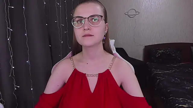 Snapshot of MissBrightShine chatting on March 2025 05:13:02 PM MissBrightShine online show from March 2025 05:13:02 PM