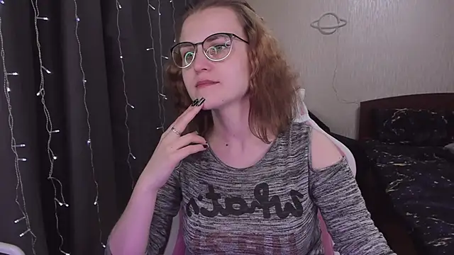 Snapshot of MissBrightShine chatting on March 2025 09:23:02 AM MissBrightShine online show from March 2025 09:23:02 AM