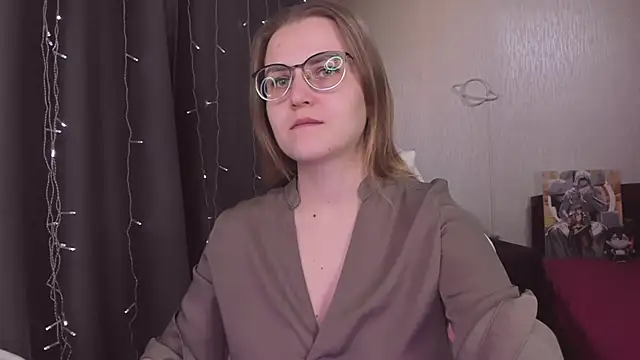 MissBrightShine online show from February 2026 10:41:02 AM