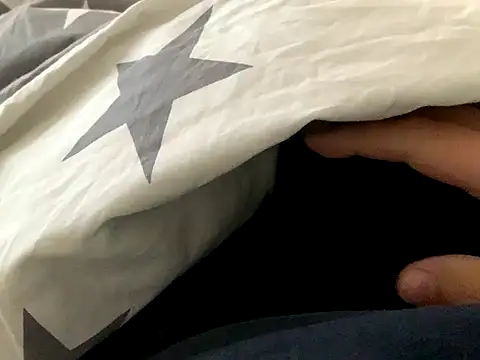 Snapshot of Benni81nrw chatting on October 2025 03:35:01 PM Benni81nrw online show from October 2025 03:35:01 PM