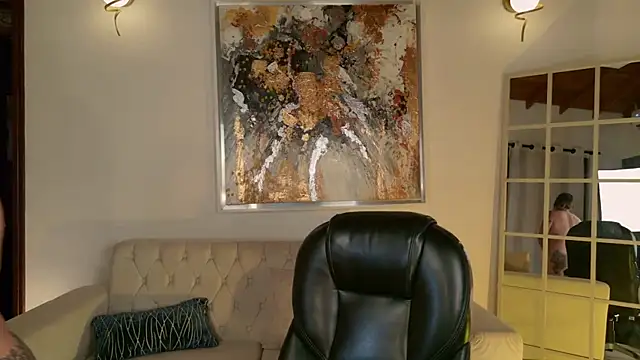 Snapshot of LisaMonroe_ chatting on March 2026 02:04:02 AM LisaMonroe online show from March 2026 02:04:02 AM