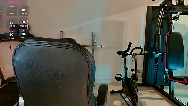 Snapshot of LisaMonroe_ chatting on April 2026 08:09:01 PM LisaMonroe online show from April 2026 08:09:01 PM