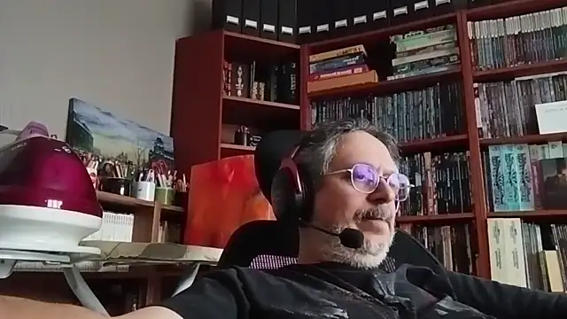 Mandra is a whore online show from October 2025 09:52:02 AM