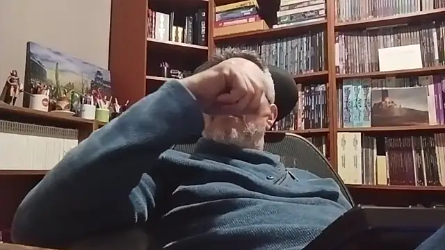 Mandra is a whore online show from November 2025 10:47:01 PM