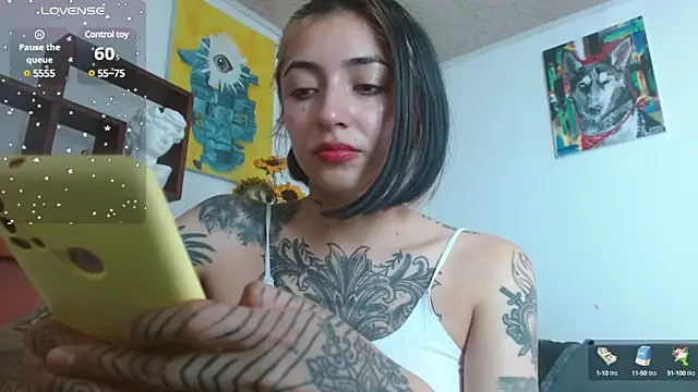 Snapshot of ZoeBakers_ chatting on February 2025 05:42:01 PM ZoeBakers online show from February 2025 05:42:01 PM