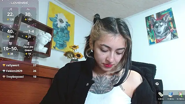 Snapshot of ZoeBakers_ chatting on February 2025 11:28:02 AM ZoeBakers online show from February 2025 11:28:02 AM