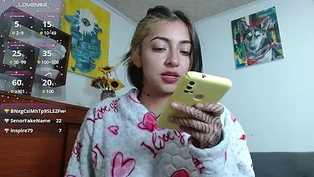 Snapshot of ZoeBakers_ chatting on February 2025 01:17:02 PM ZoeBakers online show from February 2025 01:17:02 PM