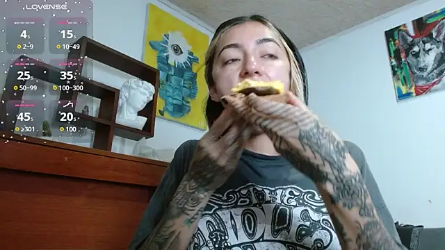 Snapshot of ZoeBakers_ chatting on March 2025 03:19:01 PM ZoeBakers online show from March 2025 03:19:01 PM