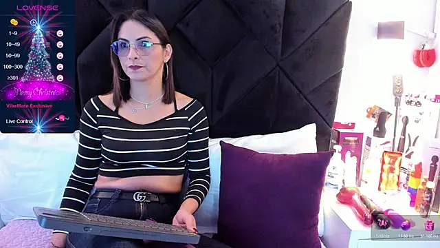 Snapshot of letiziia_sky1 chatting on December 2024 08:54:02 PM letiziia sky1 online show from December 2024 08:54:02 PM