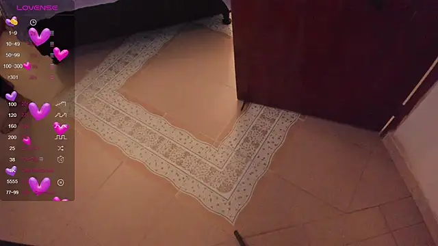 Snapshot of letiziia_sky1 chatting on February 2025 07:55:01 PM letiziia sky1 online show from February 2025 07:55:01 PM