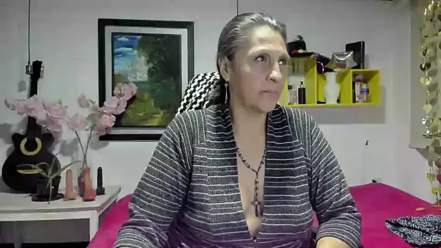 merlyna goldens online show from January 2025 03:11:02 AM