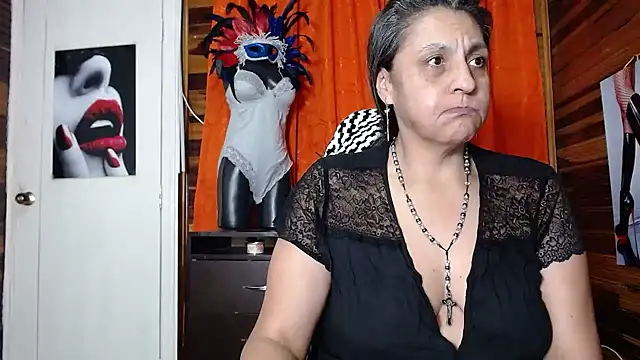 merlyna goldens online show from February 2025 03:13:01 AM