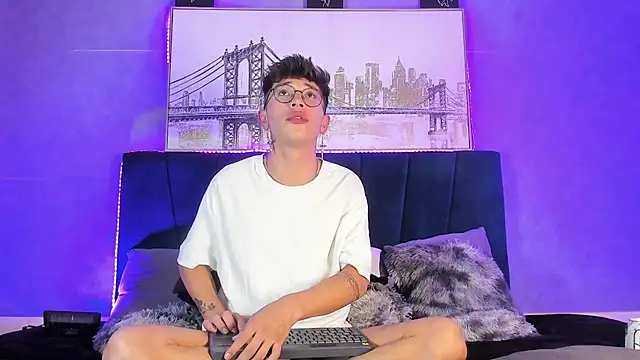 Andrew thevil online show from December 2024 05:59:01 PM