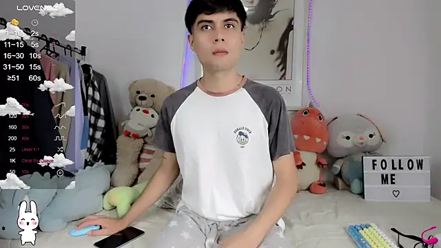 lucas cute online show from February 2025 03:16:01 PM