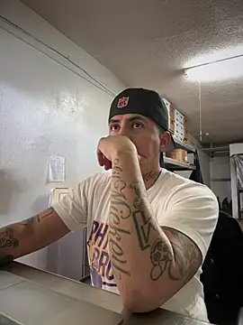 Snapshot of PeterGrandee chatting on December 2024 08:11:01 PM PeterGrandee online show from December 2024 08:11:01 PM