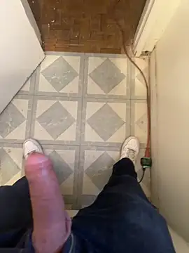 Snapshot of PeterGrandee chatting on December 2024 10:22:01 PM PeterGrandee online show from December 2024 10:22:01 PM